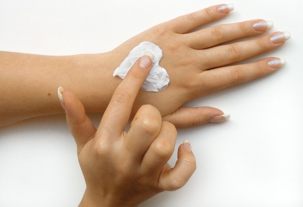 krim tangan untuk peremajaan kulit